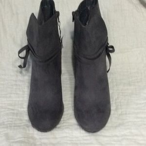 Christian Siriano Boots 9.5.  B73